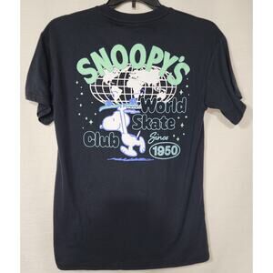 Snoopy World Skate Club men's medium shirt